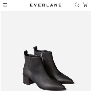 Beautiful leather Everlane booties.